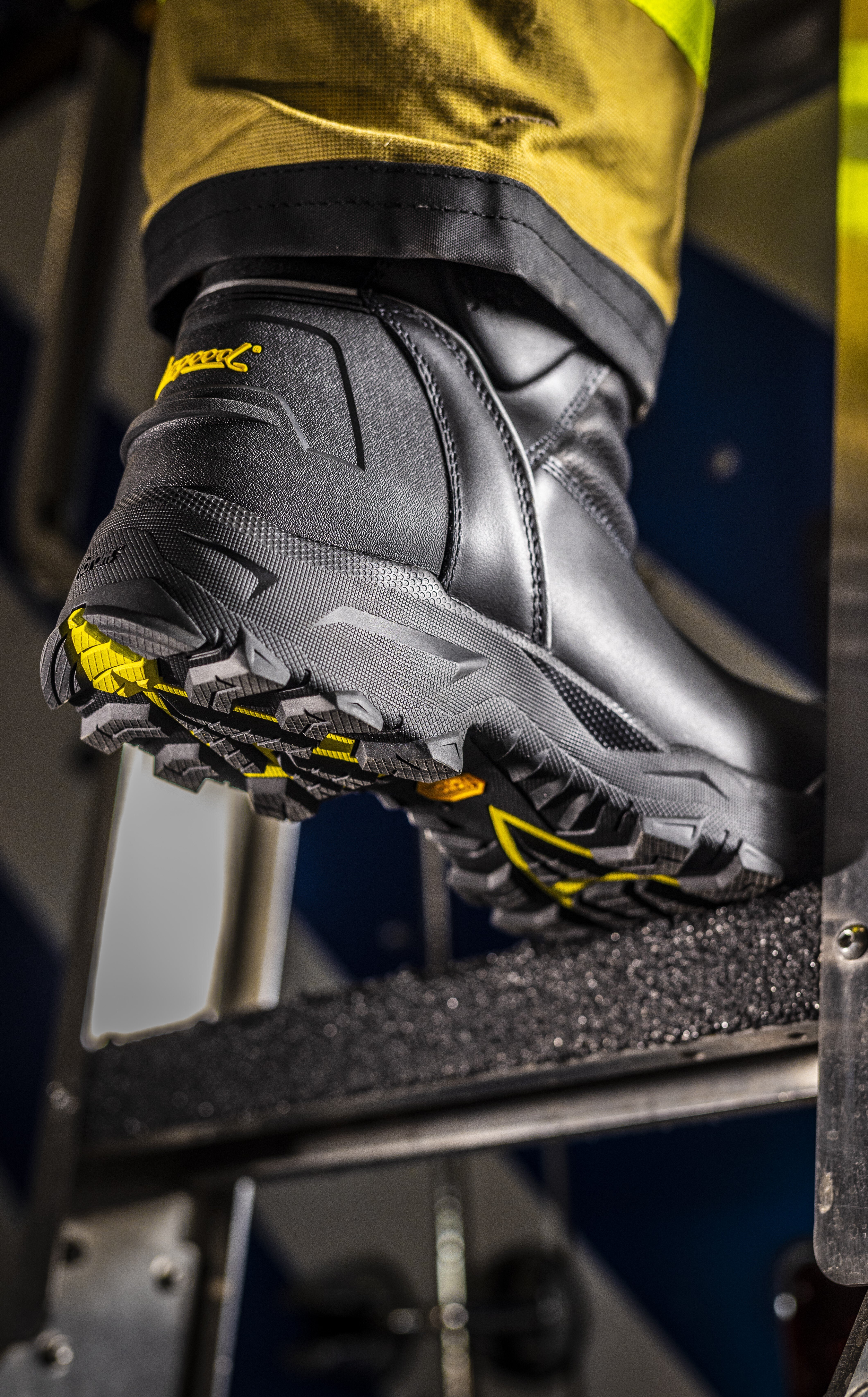 LION V-Force USA Boot_close up_crop
